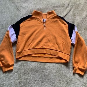 Color block cropped sweater